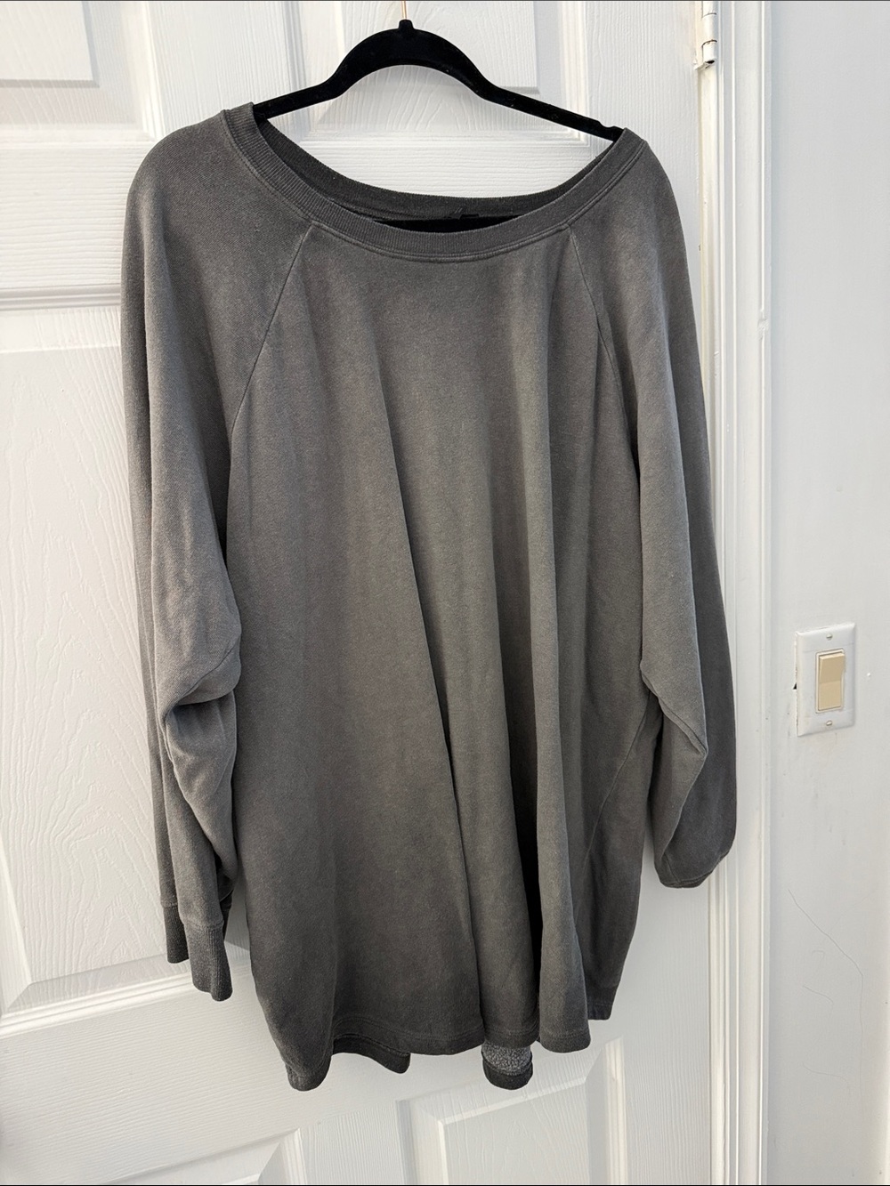 torrid Charcoal Gray Crewneck Sweatshirt